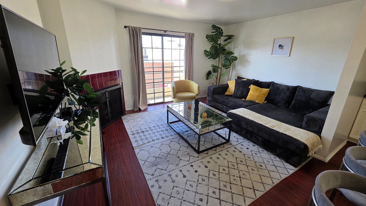 Photo of Livingroom in Beverly Hills
