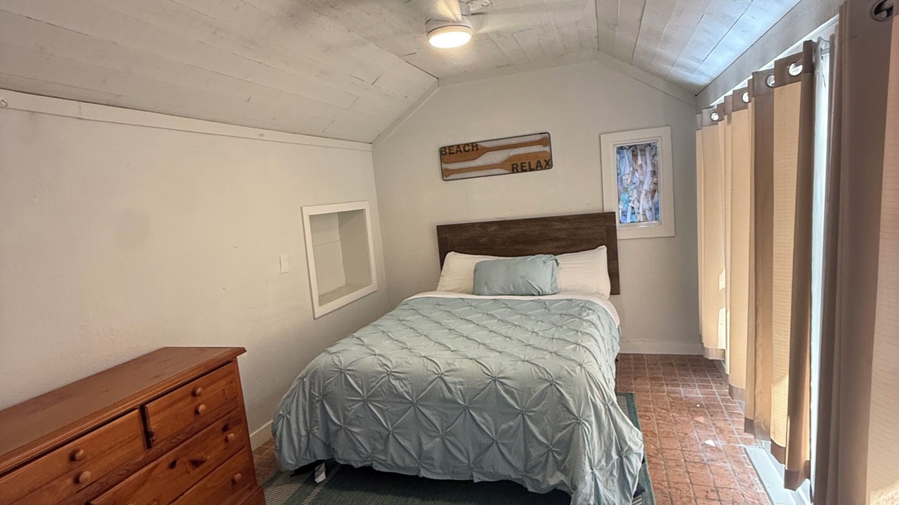 Photo of Bedroom in Westside Santa Cruz