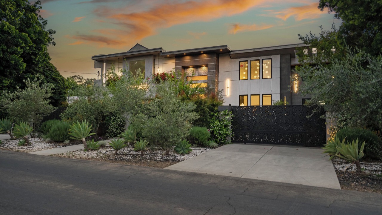 Photo of Outdoor in Encino
