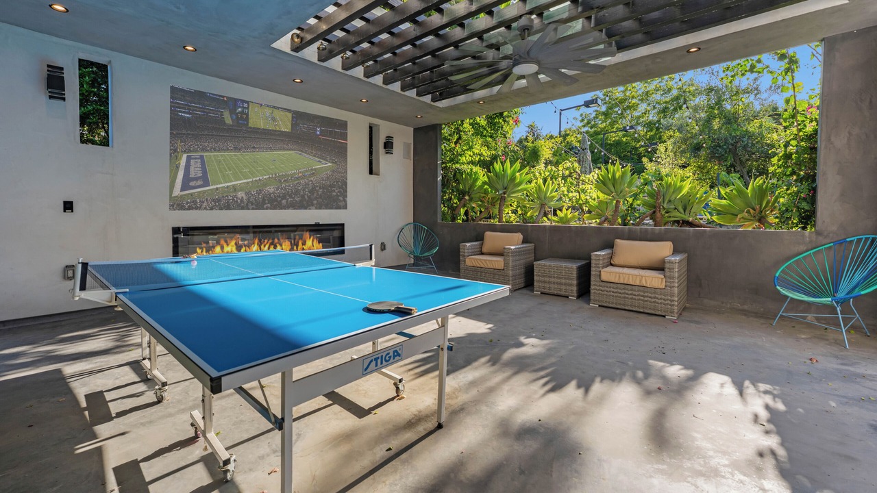 Photo of Outdoor in Encino