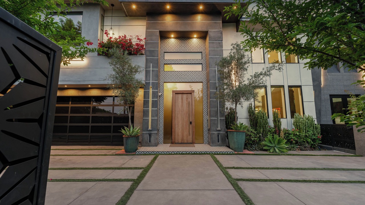 Photo of Outdoor in Encino