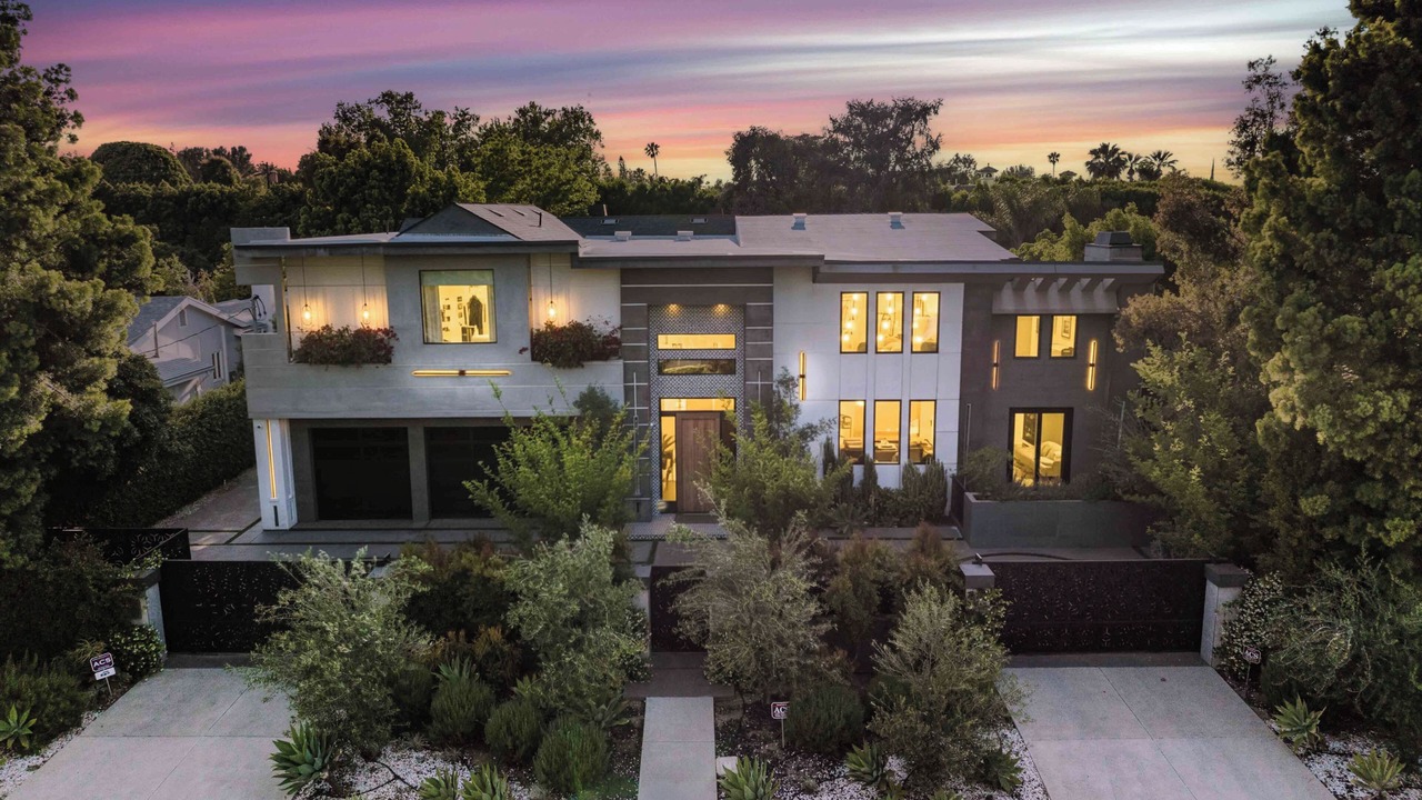 Photo of Outdoor in Encino