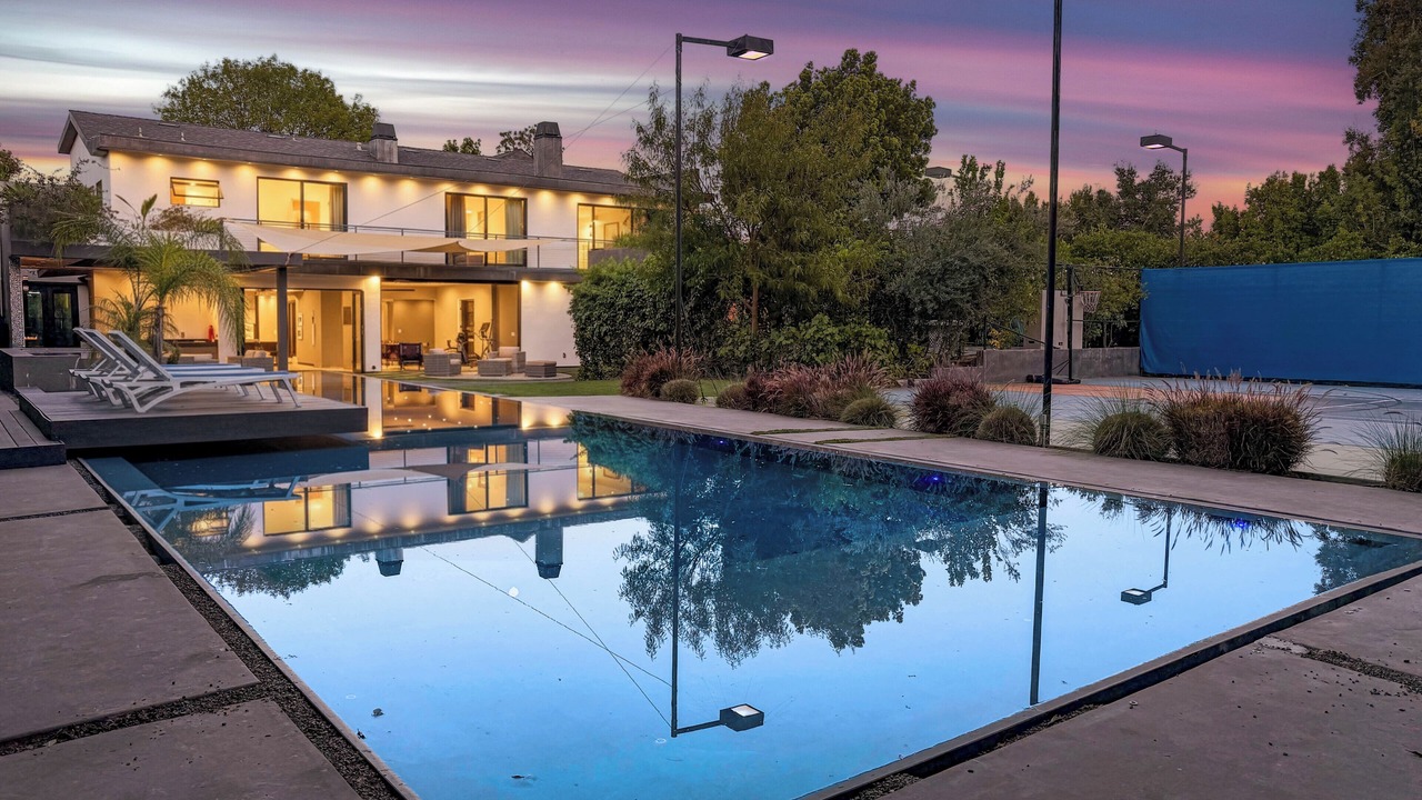 Photo of Outdoor in Encino