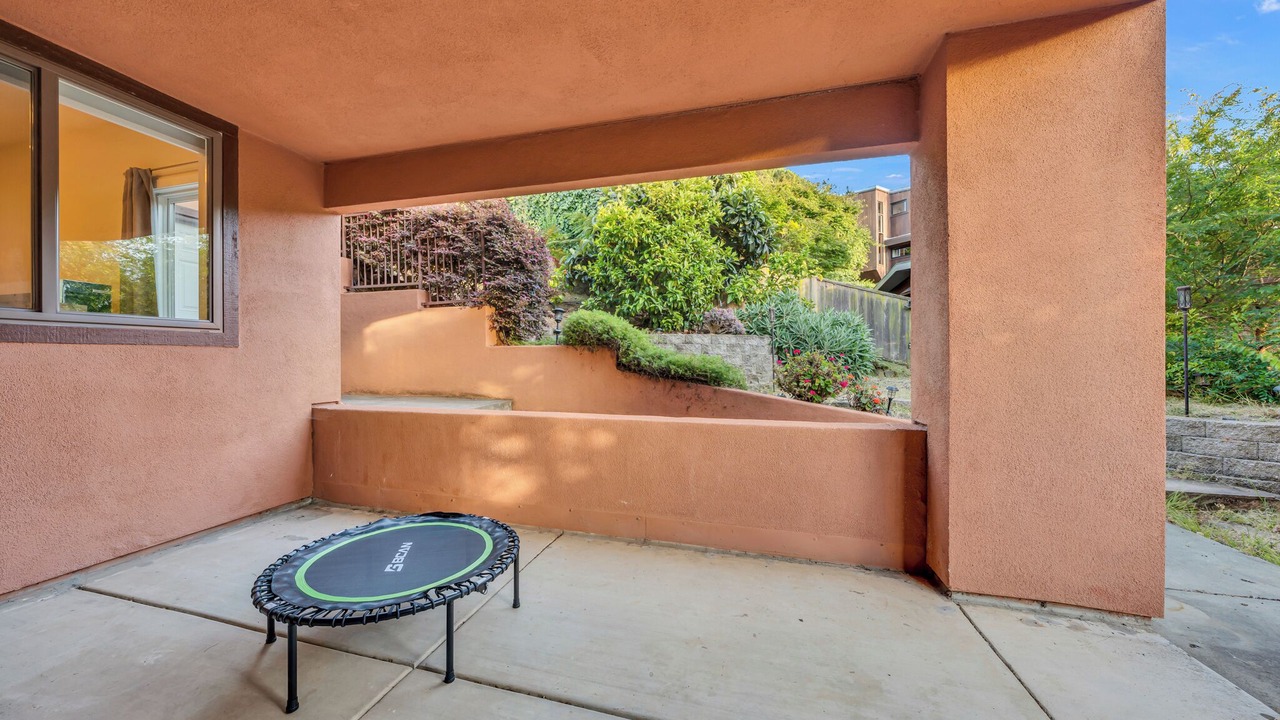 Photo of Patio Balcony in Point Richmond