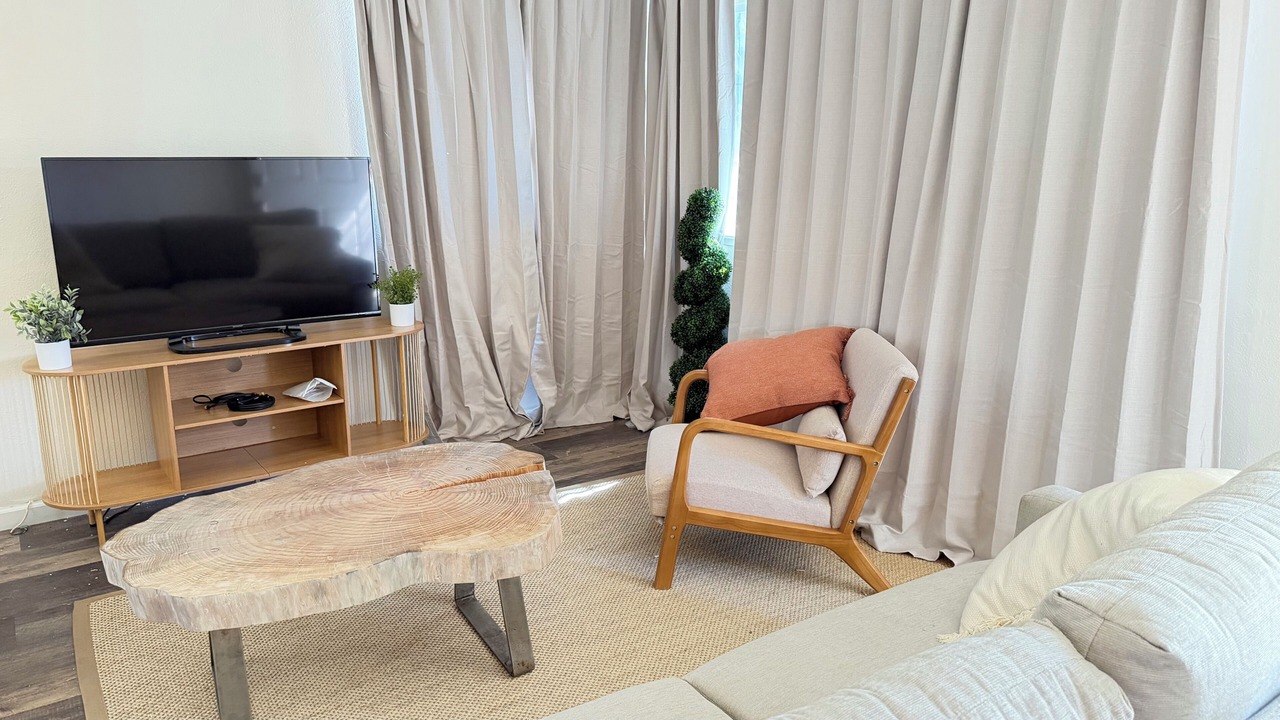 Photo of Livingroom in Niles District
