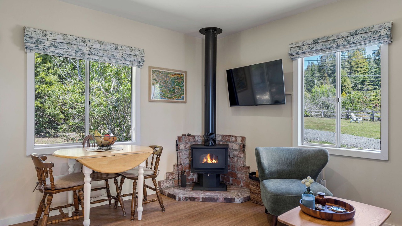 Photo of Livingroom in Gualala