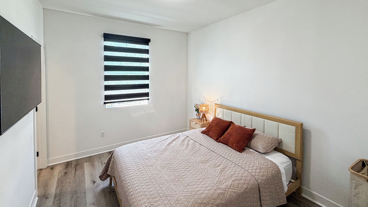 Photo of Bedroom in North Long Beach