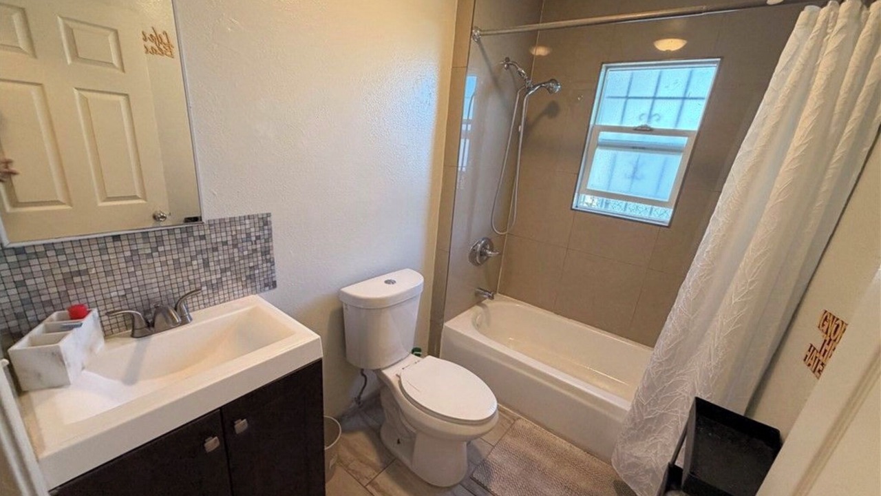 Photo of Bathroom in Los Angeles