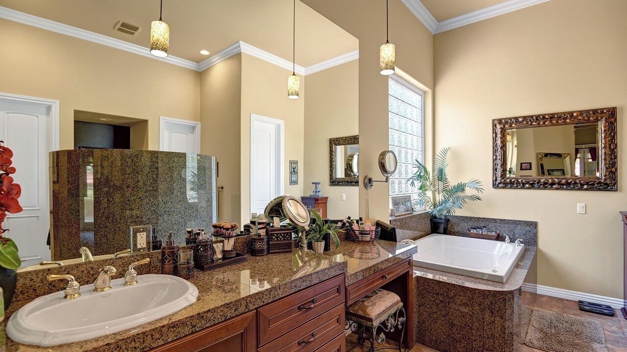 Photo of Bathroom in Bermuda Dunes