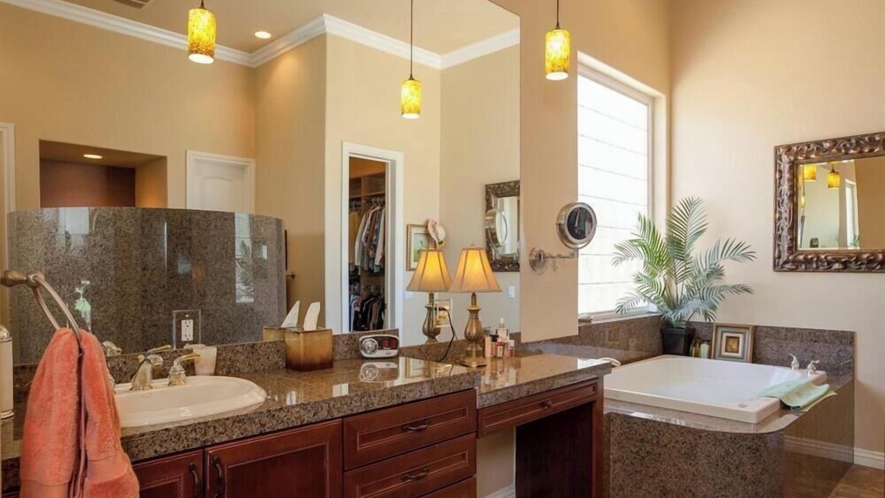 Photo of Bathroom in Bermuda Dunes