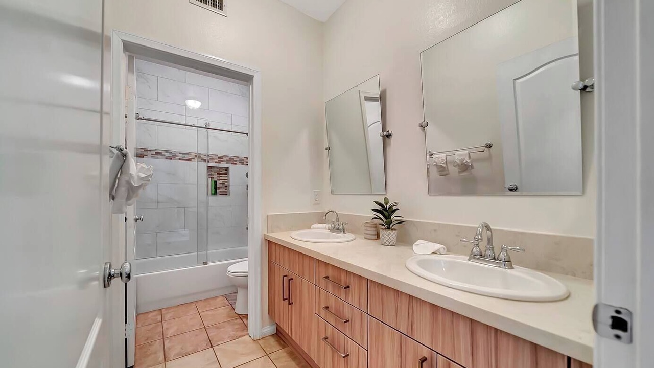 Photo of Bathroom in Tarzana