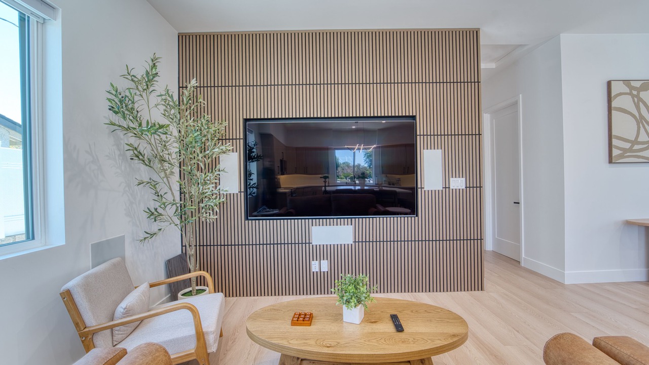Photo of Livingroom in Northridge