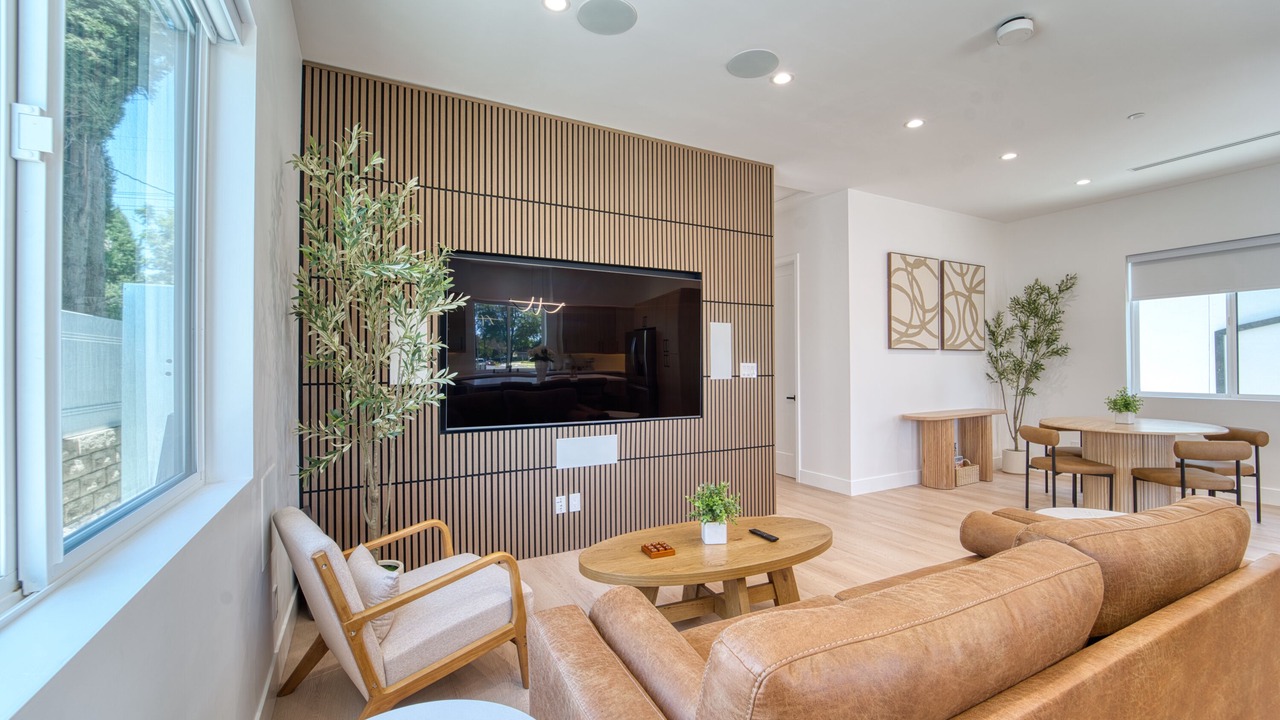 Photo of Livingroom in Northridge