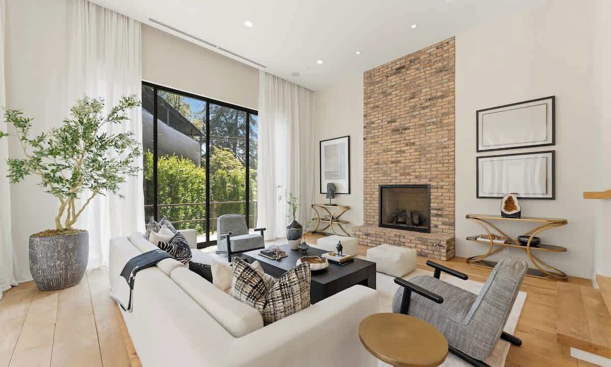 Photo of Livingroom in Beverly Hills
