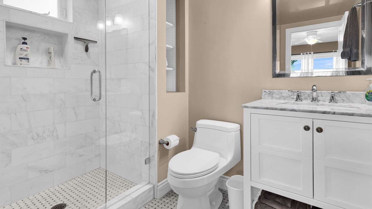Photo of Bathroom in Oak Shores