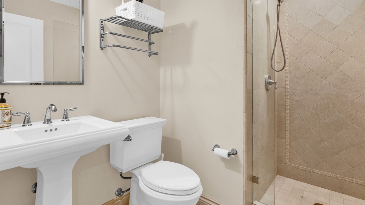 Photo of Bathroom in Oak Shores