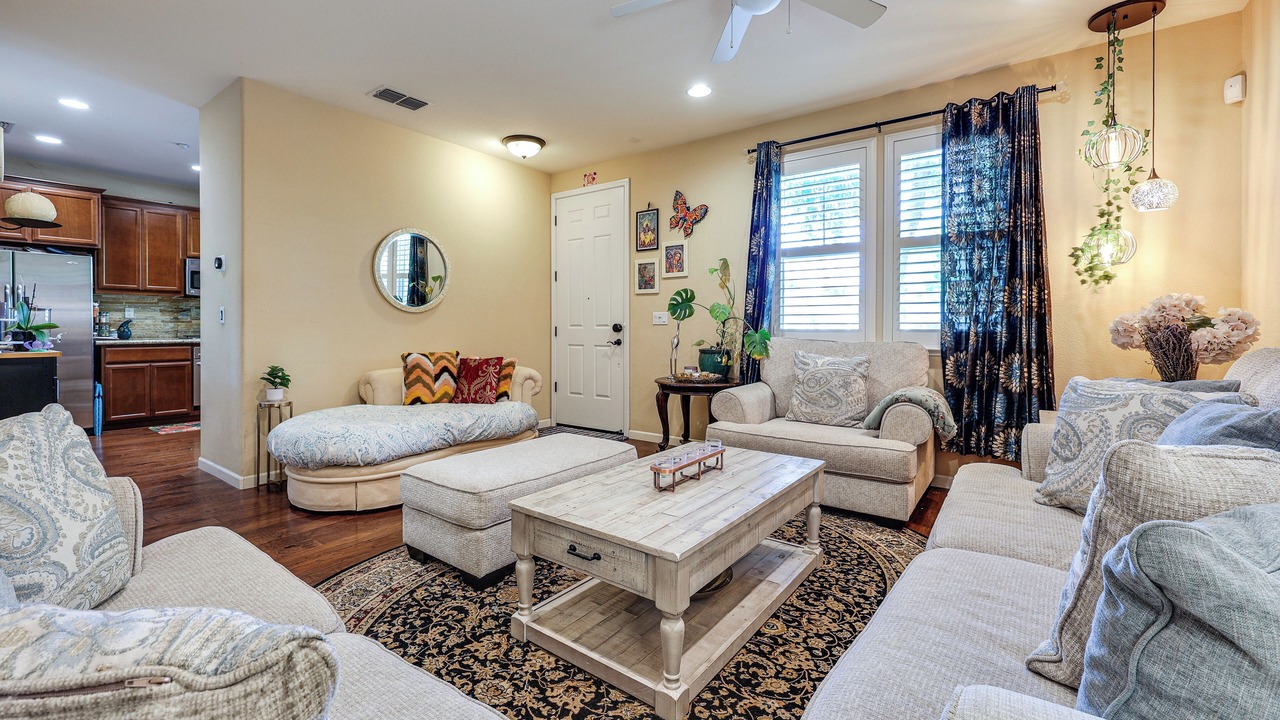 Photo of Livingroom in Tracy
