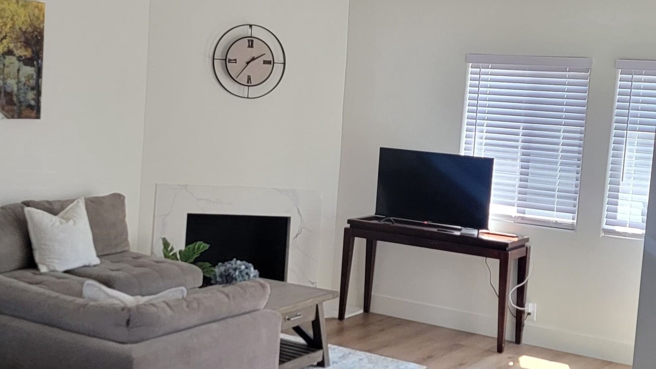 Photo of Livingroom in Burbank