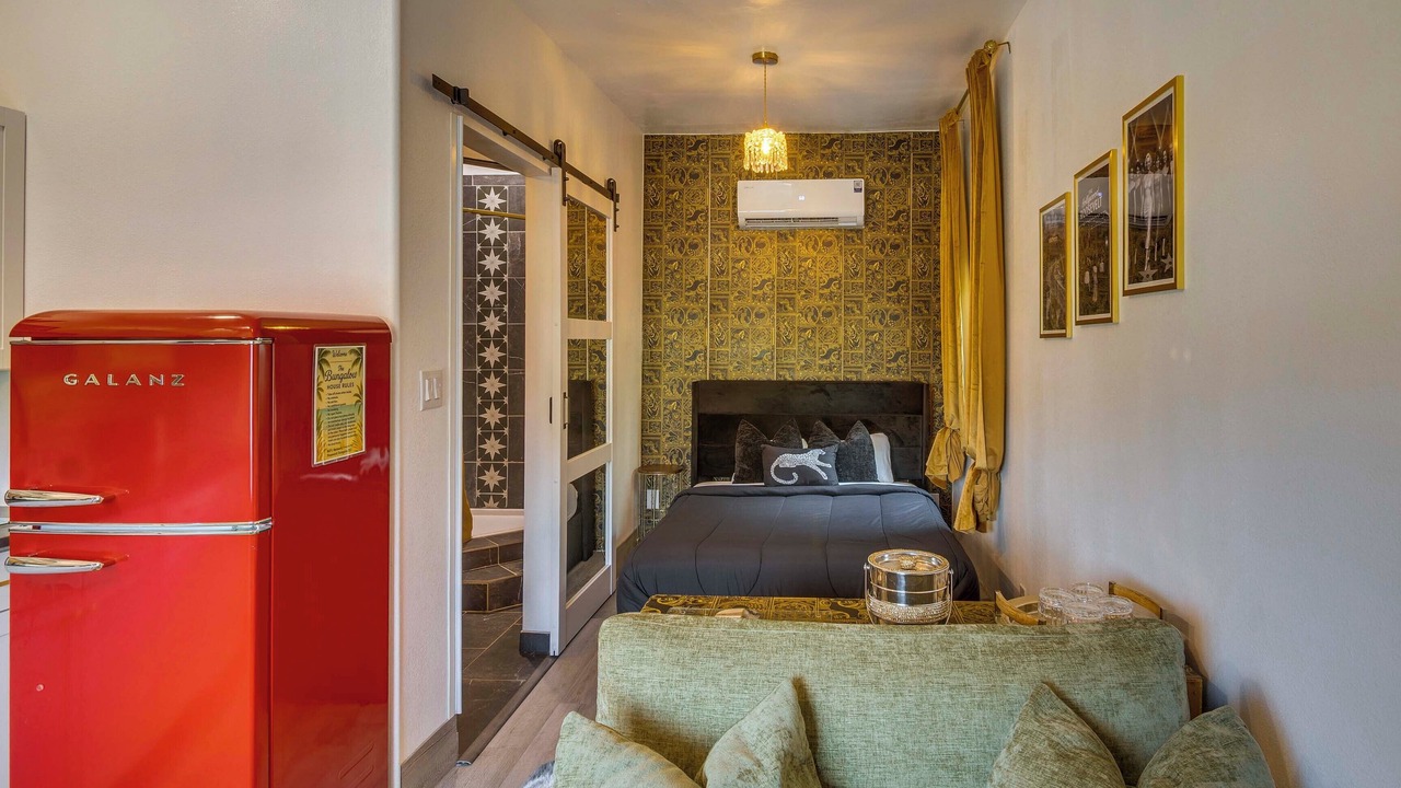 Photo of Bedroom in Valley Glen
