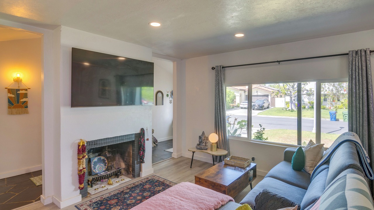 Photo of Bedroom in Valley Glen