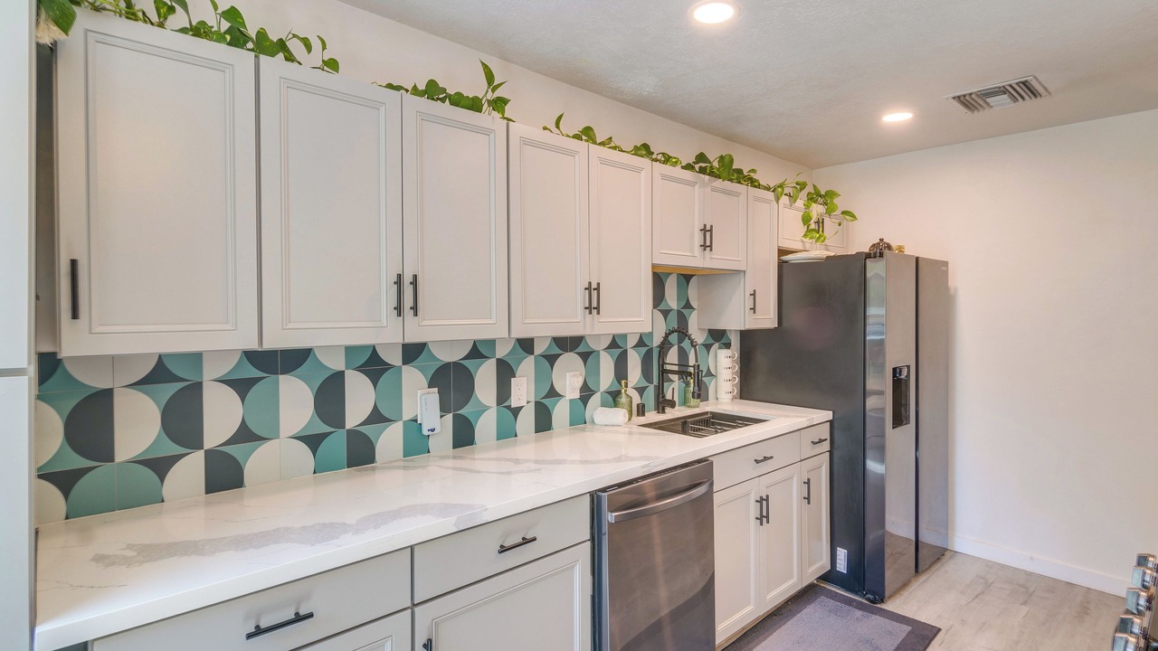 Photo of Kitchen in Valley Glen