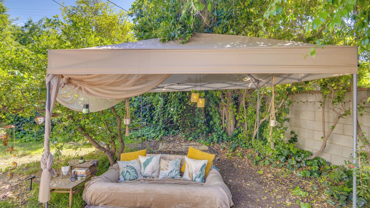 Photo of Patio Balcony in Valley Glen