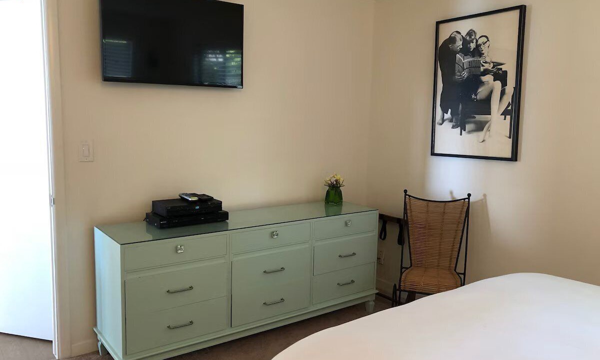 Photo of Bedroom in Faria Beach