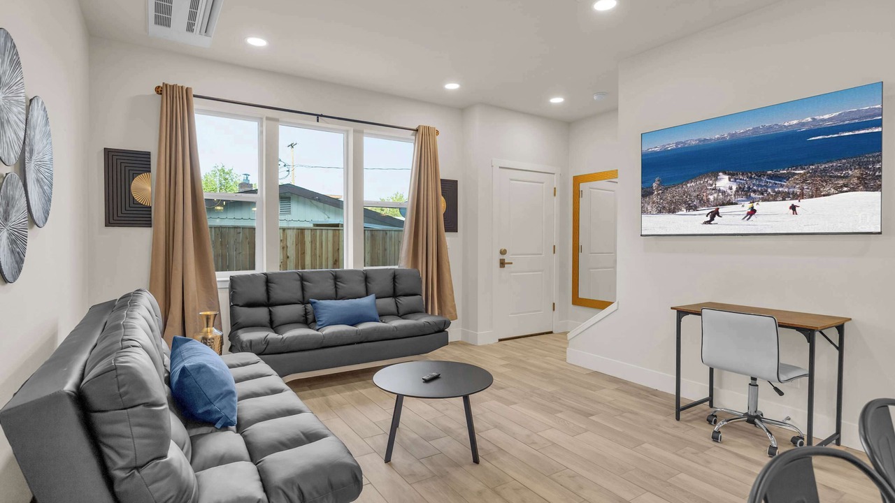 Photo of Livingroom in Reno/Tahoe Airport