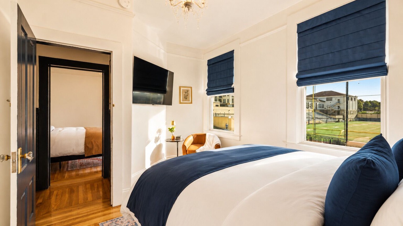 Photo of Bedroom in Fisherman's Wharf