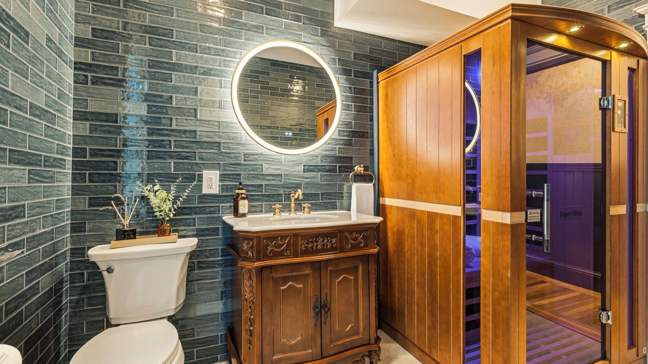 Photo of Bathroom in Fisherman's Wharf