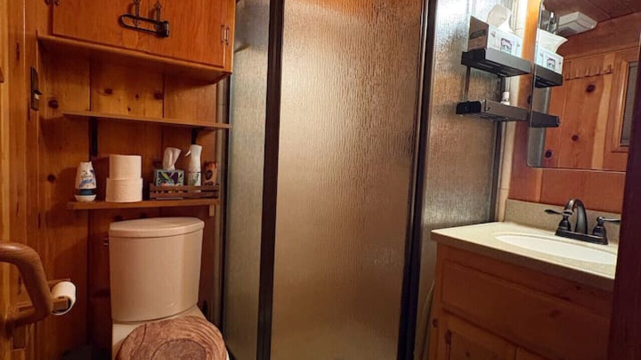 Photo of Bathroom in Wrightwood