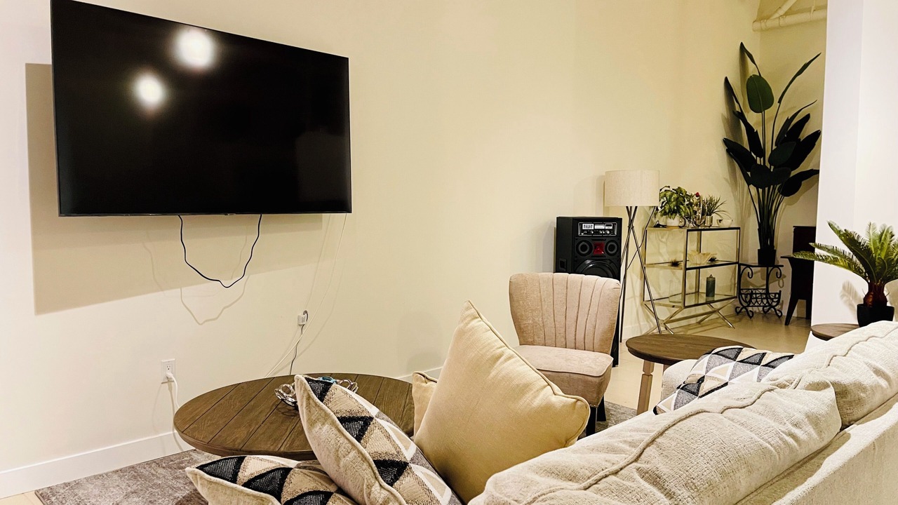 Photo of Livingroom in Historic Core