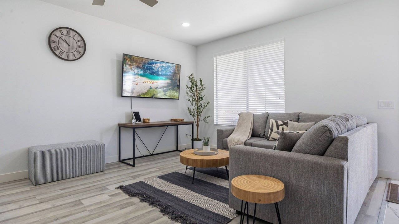 Photo of Livingroom in Victorville