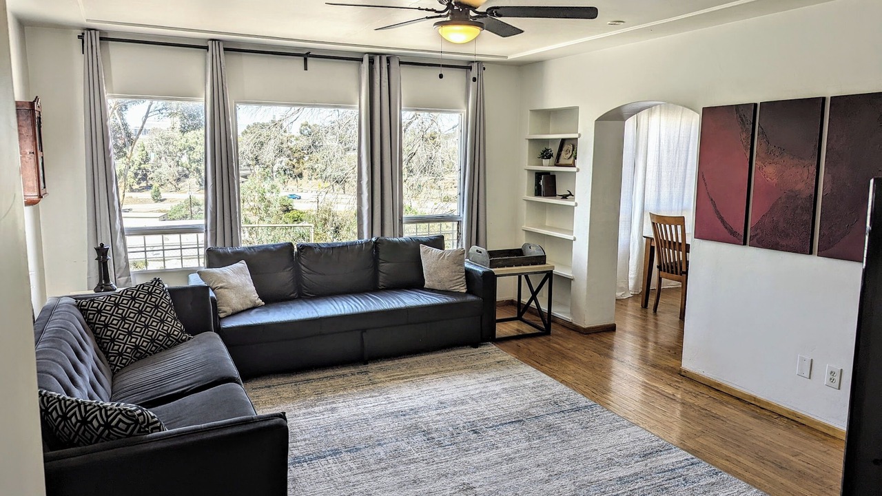 Photo of Livingroom in Golden Hill