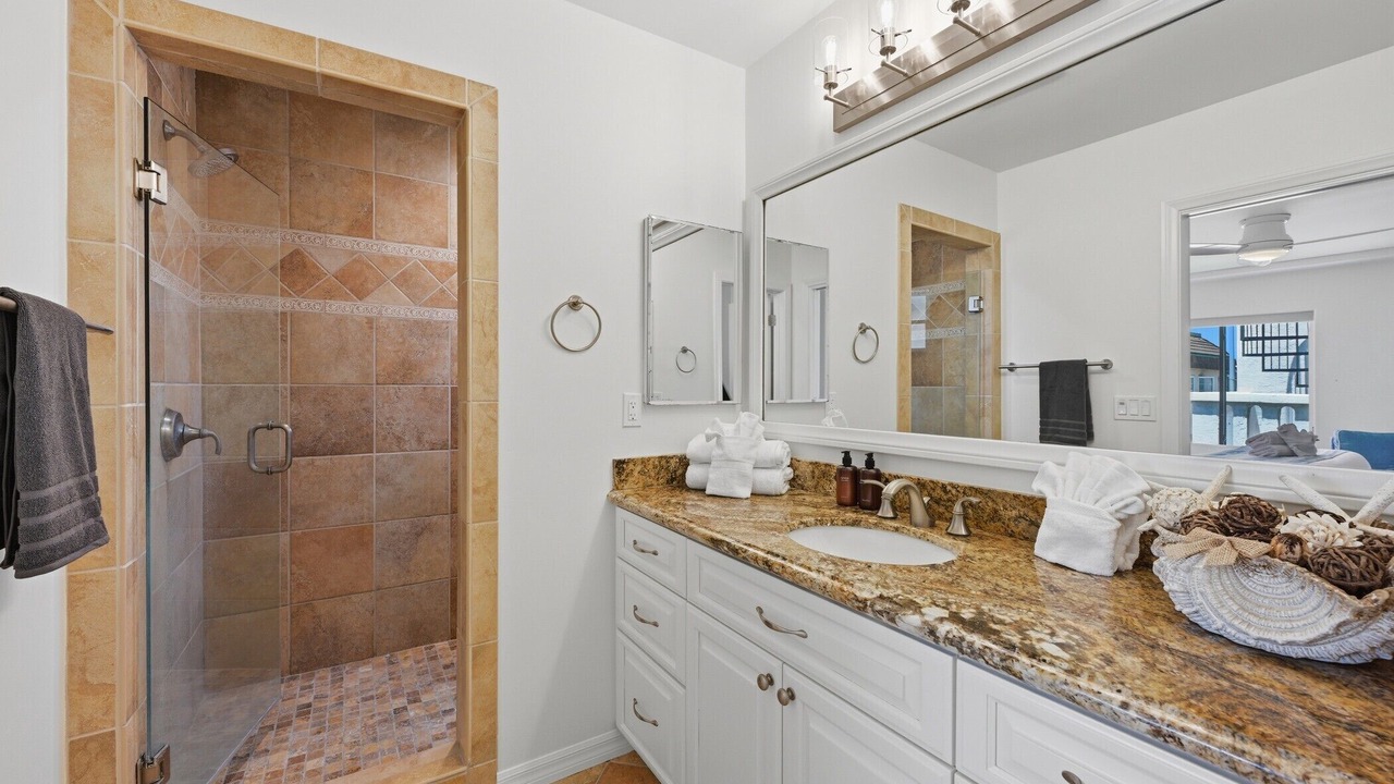 Photo of Bathroom in South Mission Beach