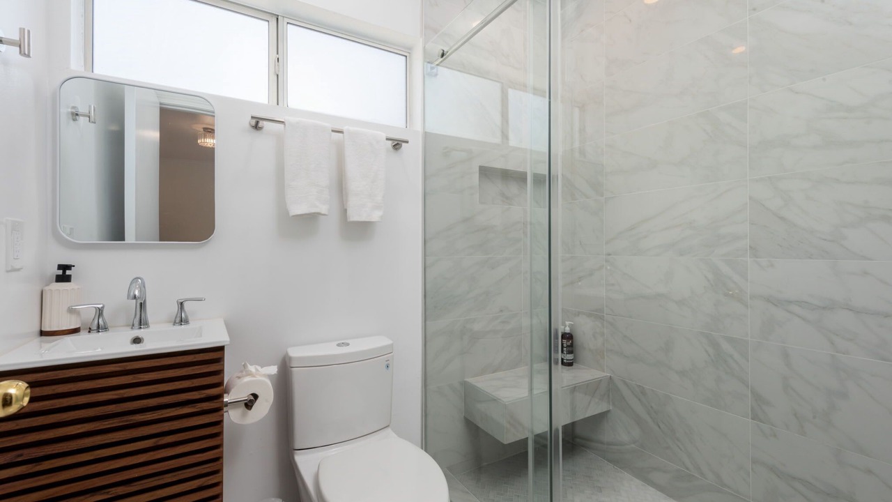 Photo of Bathroom in Pico - Robertson