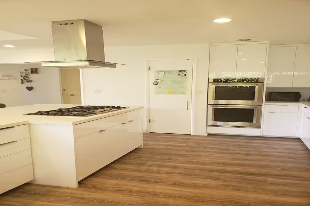 Photo of Kitchen in La Canada Flintridge