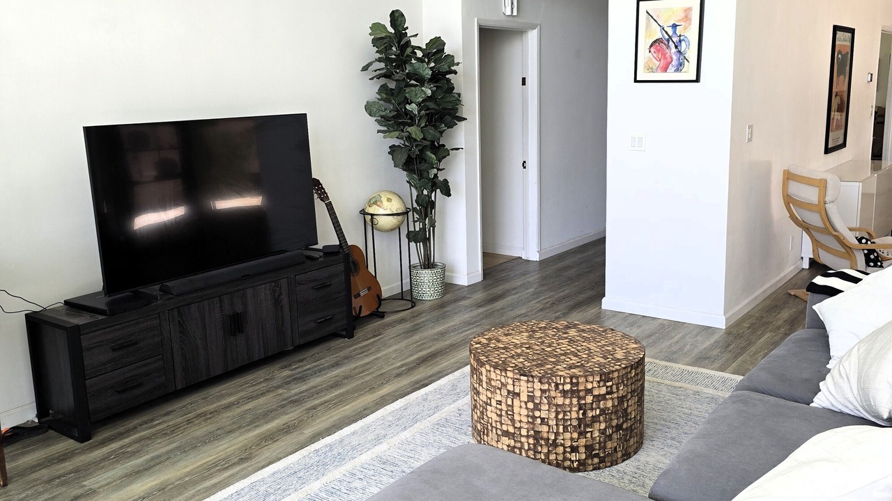 Photo of Livingroom in La Canada Flintridge