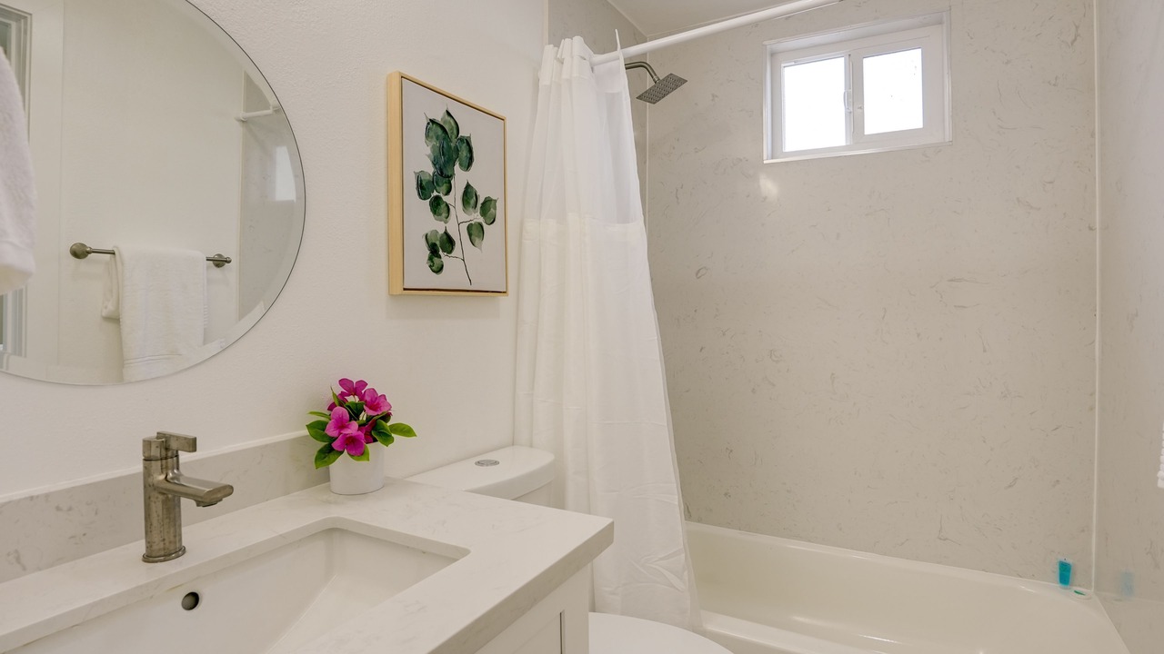 Photo of Bathroom in Longfellow
