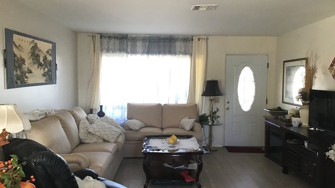 Photo of Livingroom in Rancho Bernardo