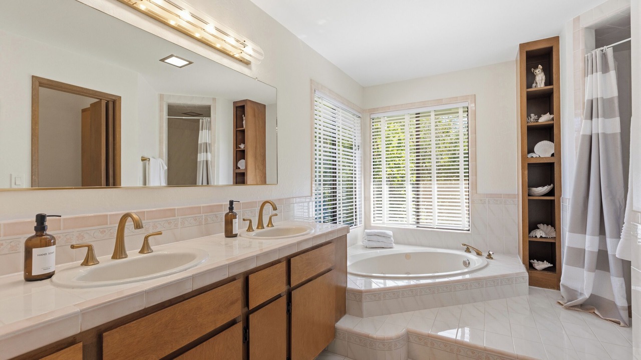 Photo of Bathroom in Apple Hill