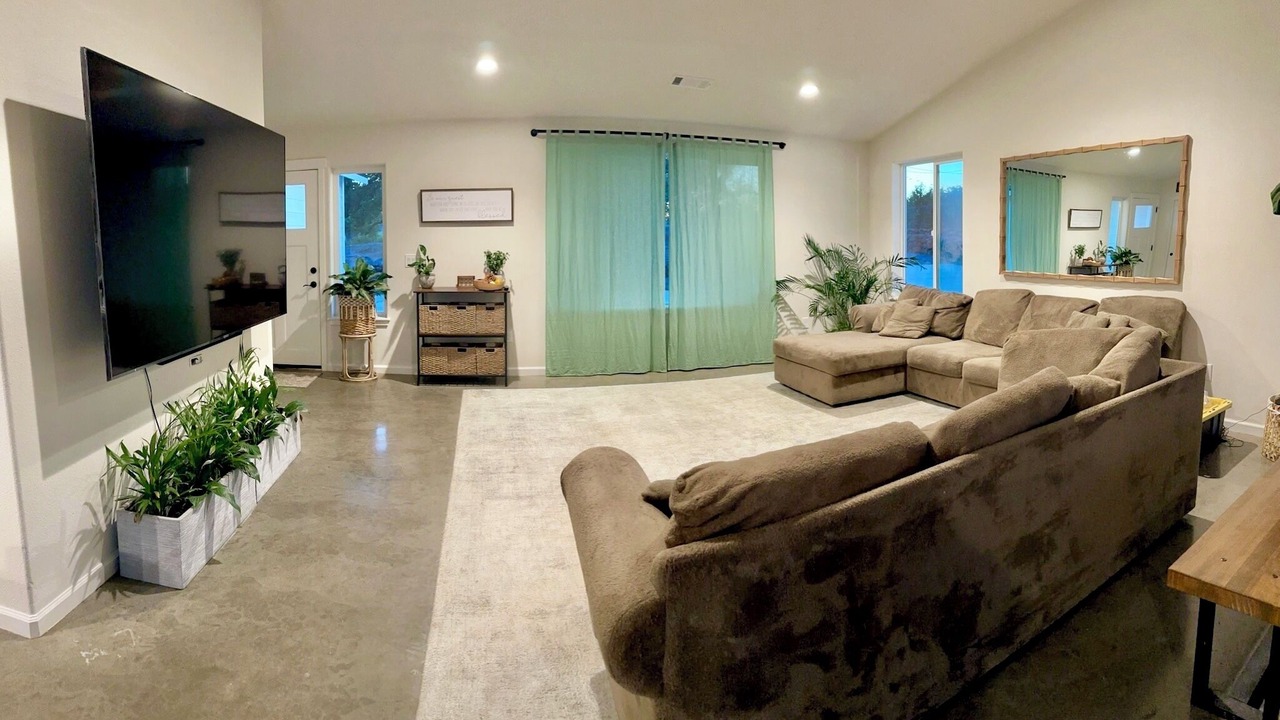 Photo of Livingroom in Flournoy