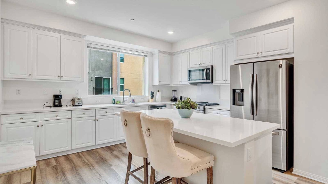 Photo of Kitchen in Irvine Business Complex