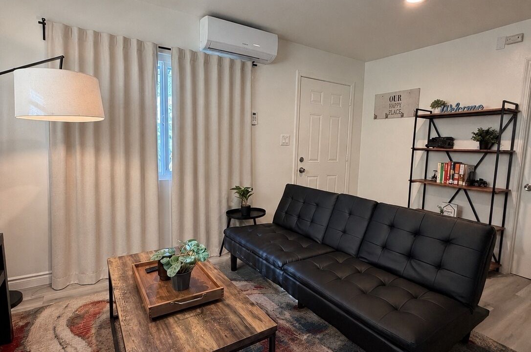 Photo of Livingroom in Los Angeles