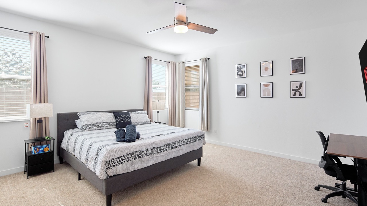Photo of Bedroom in South Mountain