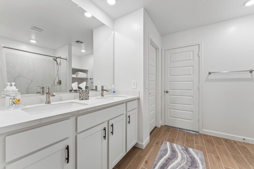 Photo of Bathroom in Santarra