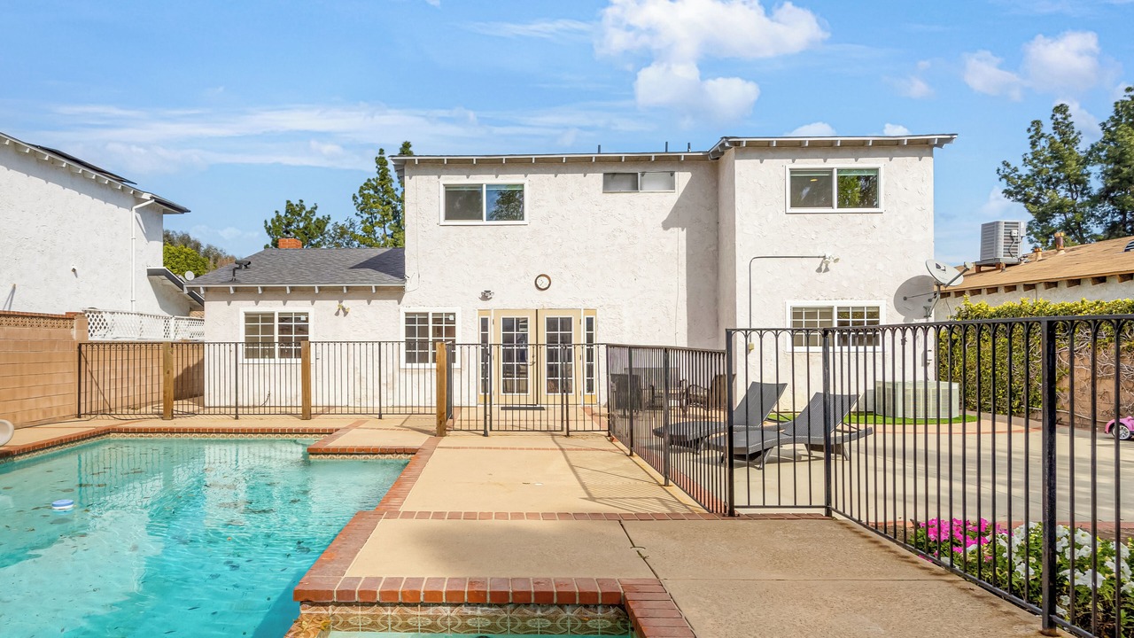 Photo of Outdoor in Tarzana