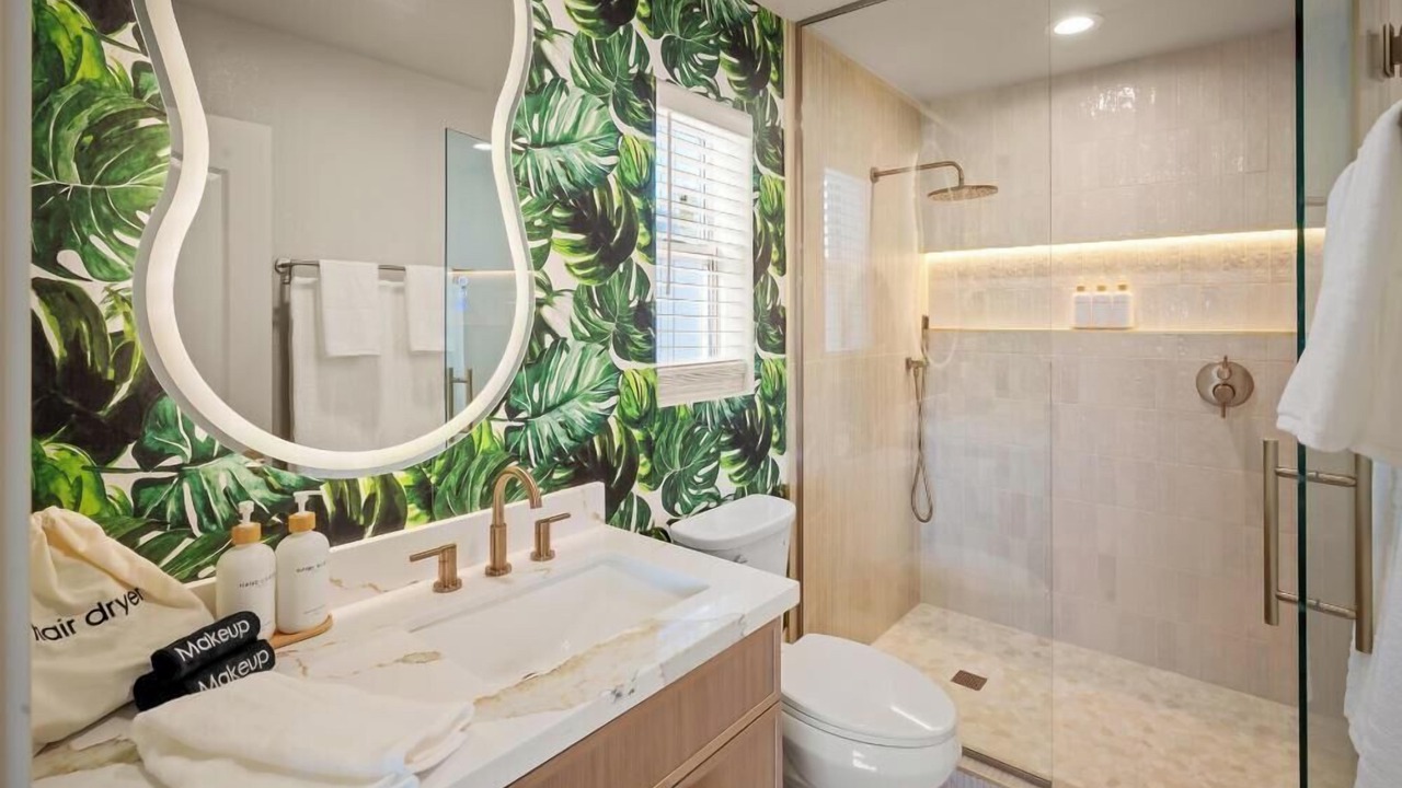 Photo of Bathroom in Parker Strip