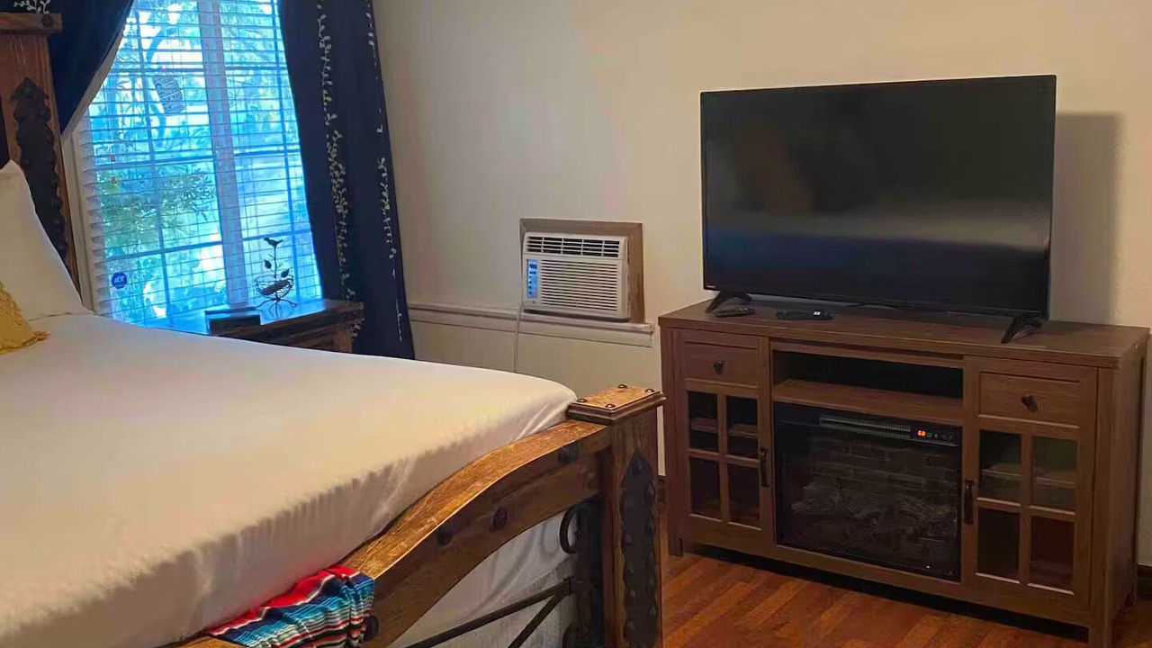 Photo of Bedroom in Pumpkin Center