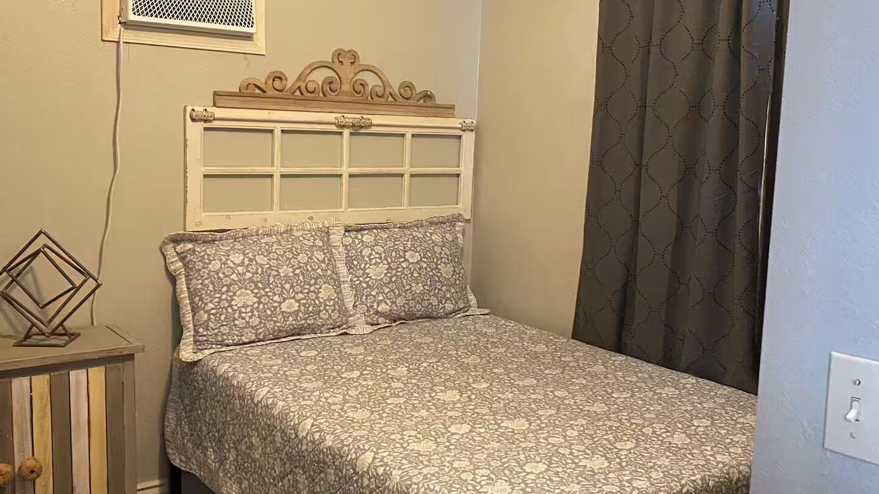 Photo of Bedroom in Pumpkin Center